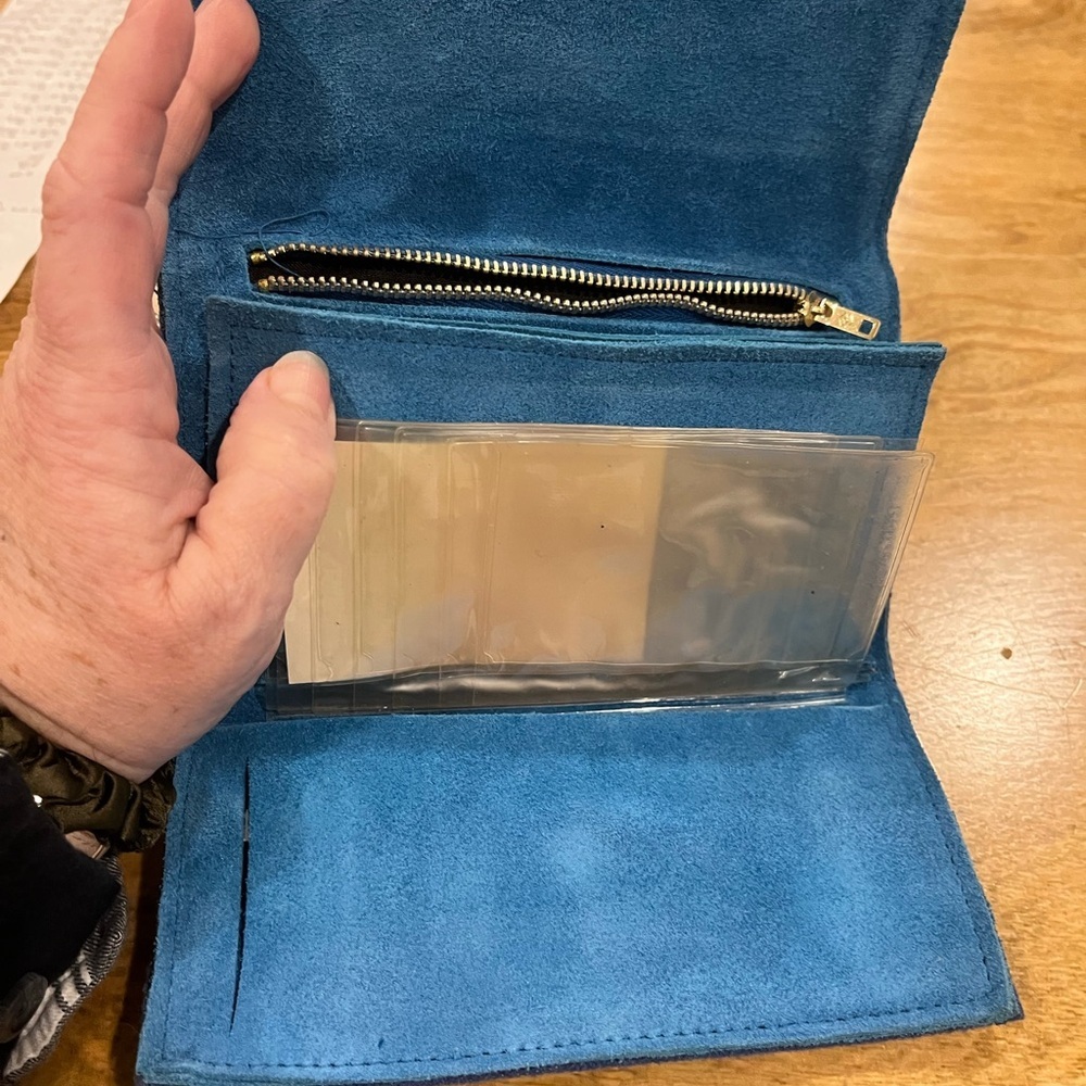 Vintage Trifold Wallet - Picture 6 of 6